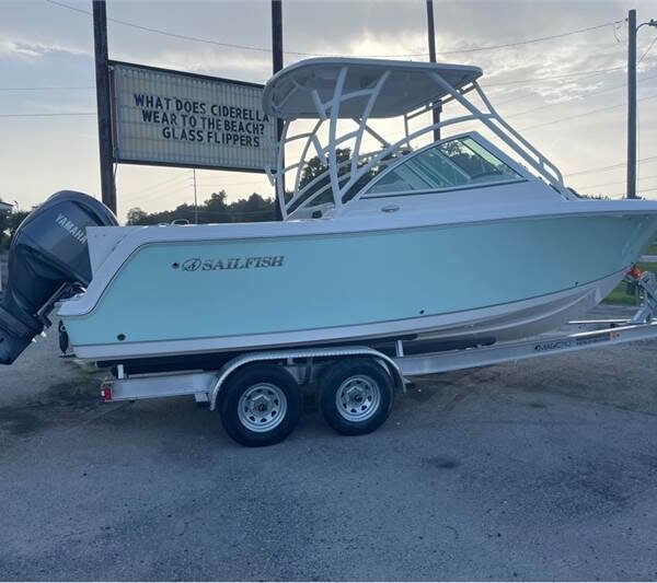 Buy 2023 Sailfish 245 DC Online